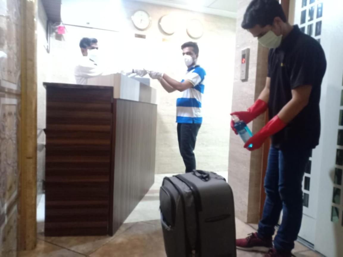 Hotel Alfa International Near Nanavati Hospital Mumbai Near Airport Mumbai Near Juhu Beach Luaran gambar